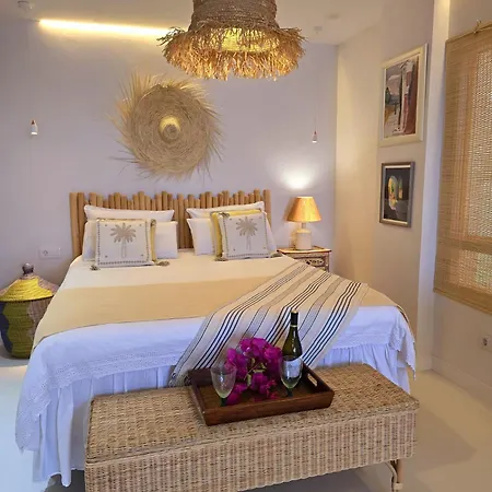 Luxury With Direct Access To The Sea, Two Pools , One Of Them Saltwater, Panoramic Views Of The Sea And Hidden Coves