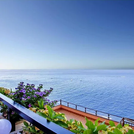 Апартаменты Luxury With Direct Access To The Sea, Two Pools , One Of Them Saltwater, Panoramic Views Of The Sea And Hidden Coves Табайба