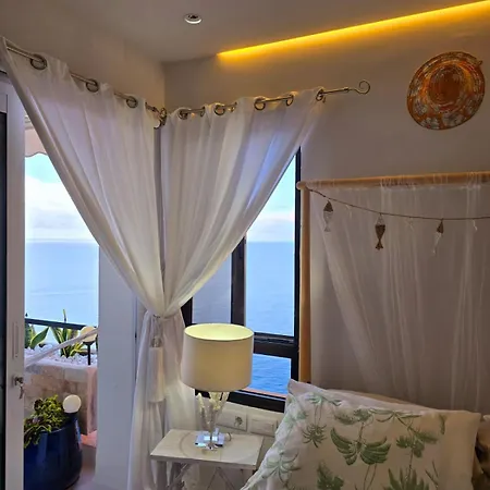 Luxury With Direct Access To The Sea, Two Pools , One Of Them Saltwater, Panoramic Views Of The Sea And Hidden Coves Апартаменты