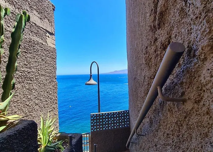 Апартаменты Luxury With Direct Access To The Sea, Two Pools , One Of Them Saltwater, Panoramic Views Of The Sea And Hidden Coves Табайба