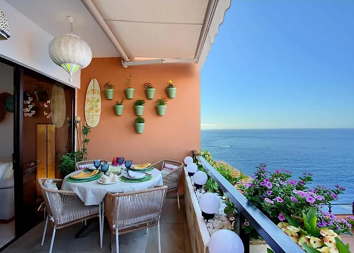 Luxury With Direct Access To The Sea, Two Pools , One Of Them Saltwater, Panoramic Views Of The Sea And Hidden Coves Апартаменты Табайба