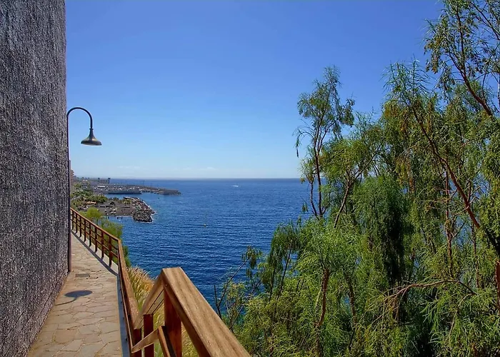 Luxury With Direct Access To The Sea, Two Pools , One Of Them Saltwater, Panoramic Views Of The Sea And Hidden Coves Апартаменты *