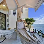 Luxury With Direct Access To The Sea, Two Pools , One Of Them Saltwater, Panoramic Views Of The Sea And Hidden Coves 아파트