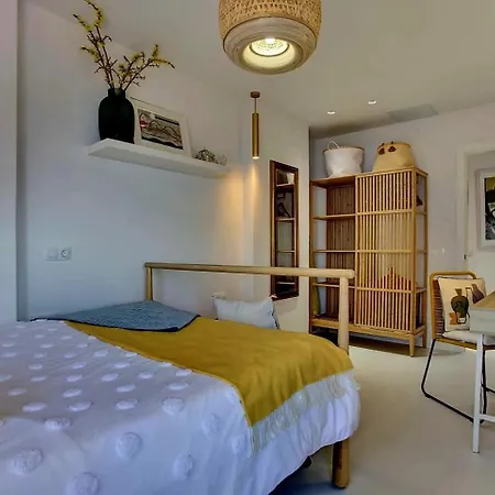 Apartment Luxury With Direct Access To The Sea, Two Pools , One Of Them Saltwater, Panoramic Views Of The Sea And Hidden Coves